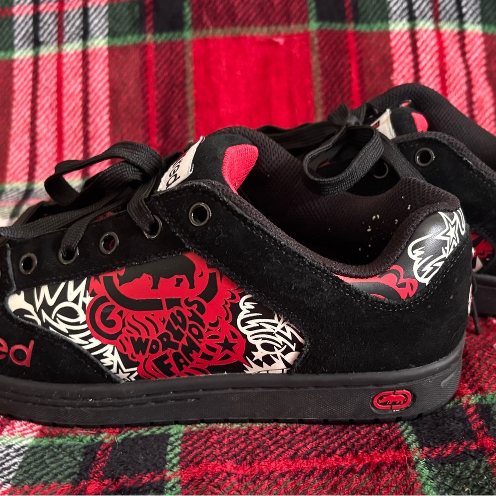 Ecko Red: Black, Red, and White Women’s Sneakers Y2K - Picture 2 of 9